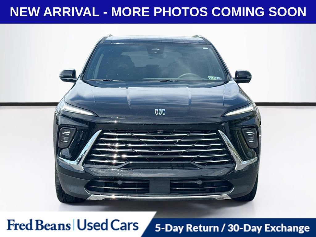 Used 2026 Buick Enclave Preferred image 2