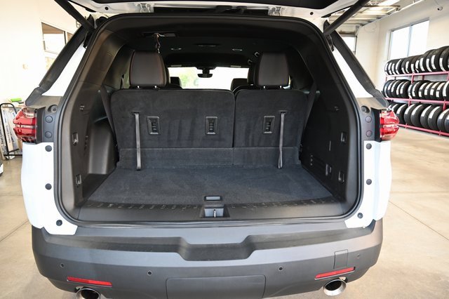 Used 2022 Chevrolet Traverse RS image 28