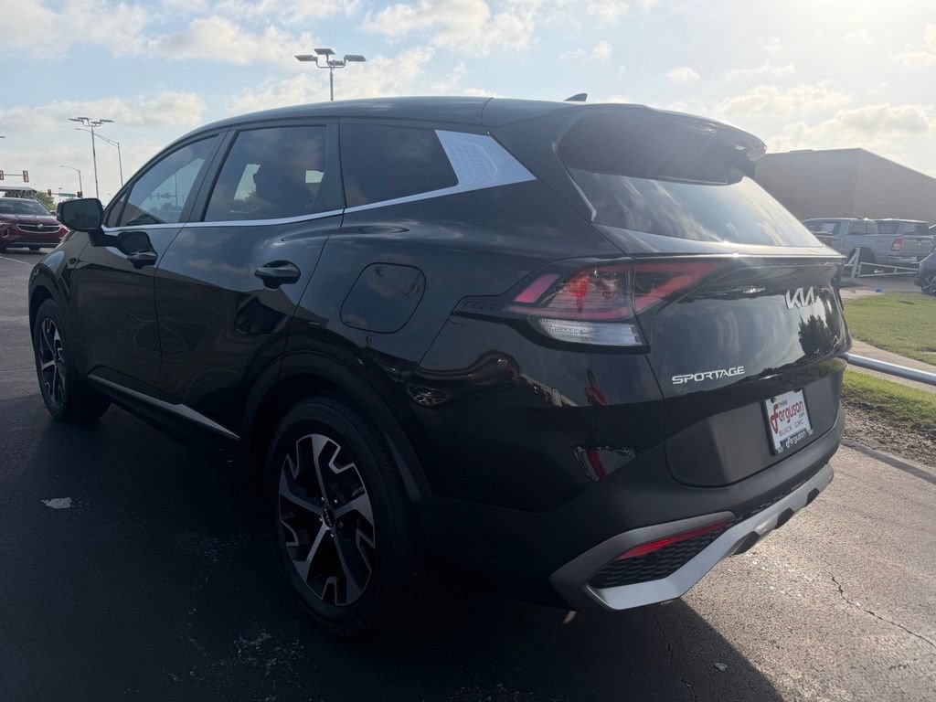 Used 2023 Kia Sportage EX FWD image 9