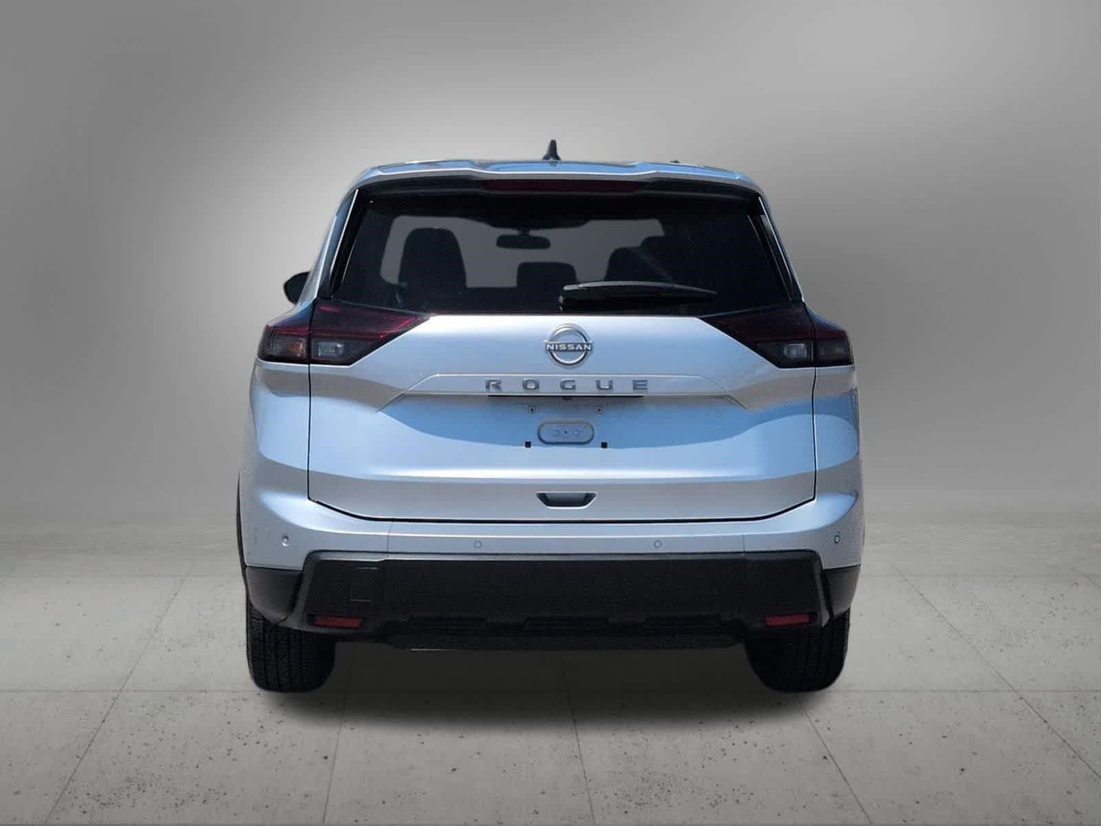 Used 2024 Nissan Rogue S FWD image 5