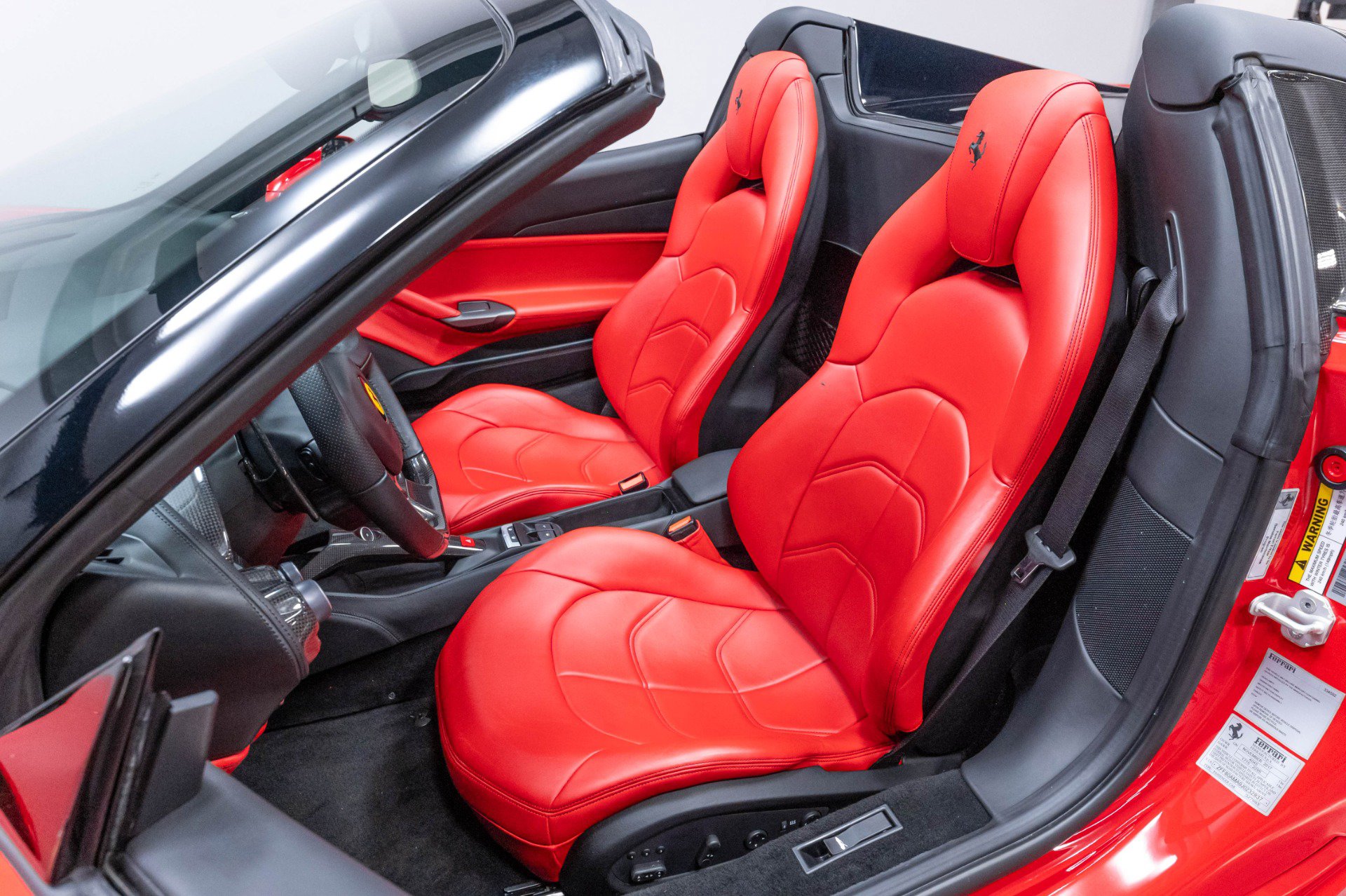 Used 2018 Ferrari 488 Spider RWD image 8