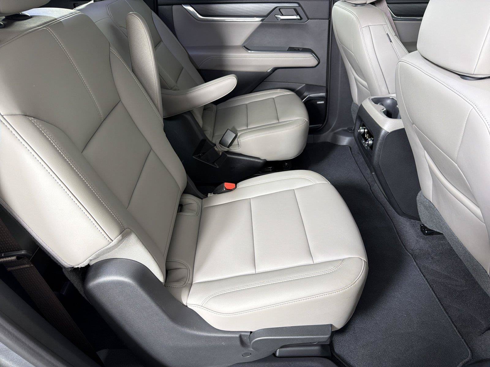 New 2026 GMC Acadia Elevation w/ Elevation Premium Package FWD image 14