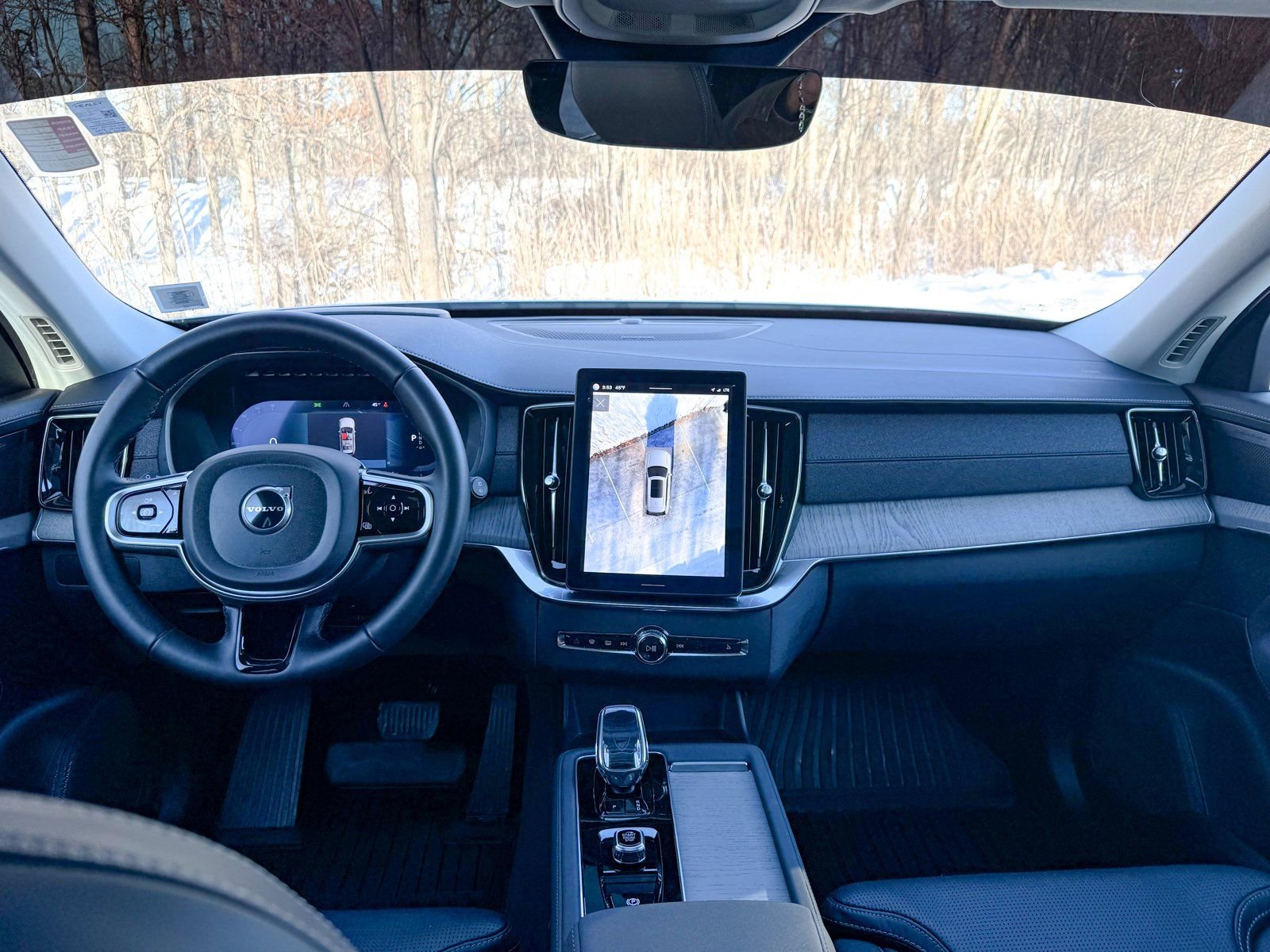 Used 2025 Volvo XC90 T8 Ultra w/ Protection Package AWD/4WD image 23