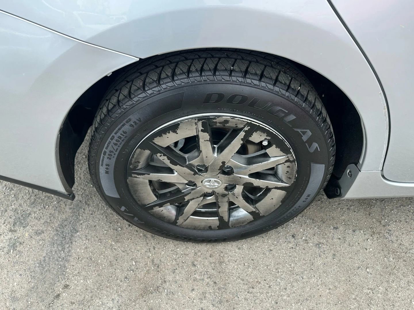 Used 2015 Toyota Prius V Three image 31