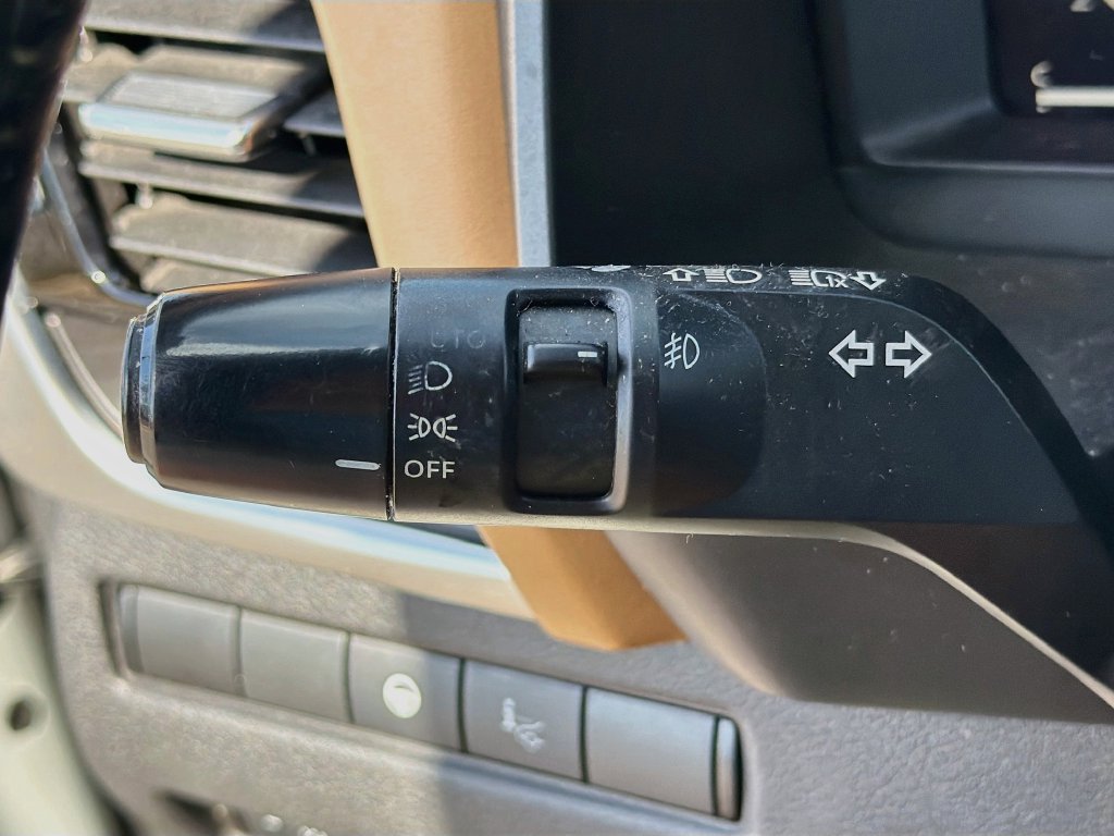 Used 2021 Nissan Rogue Platinum FWD image 20