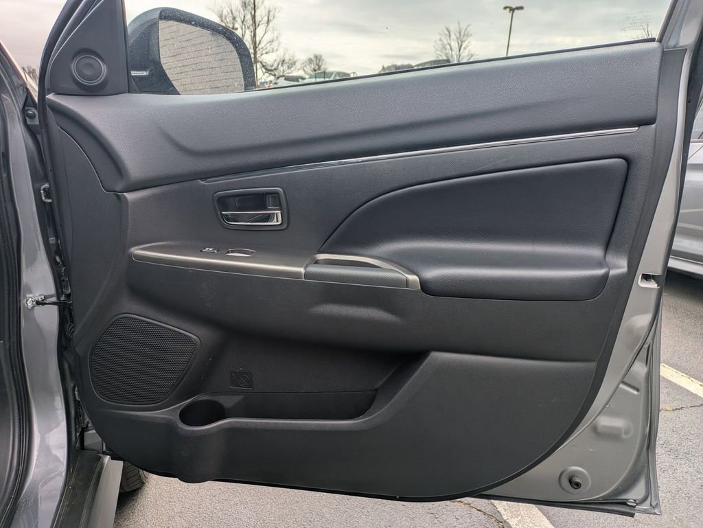 Used 2025 Mitsubishi Outlander Sport SE image 30