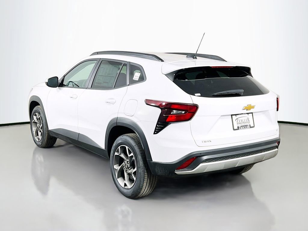 New 2026 Chevrolet Trax LT w/ Driver Confidence Package image 7