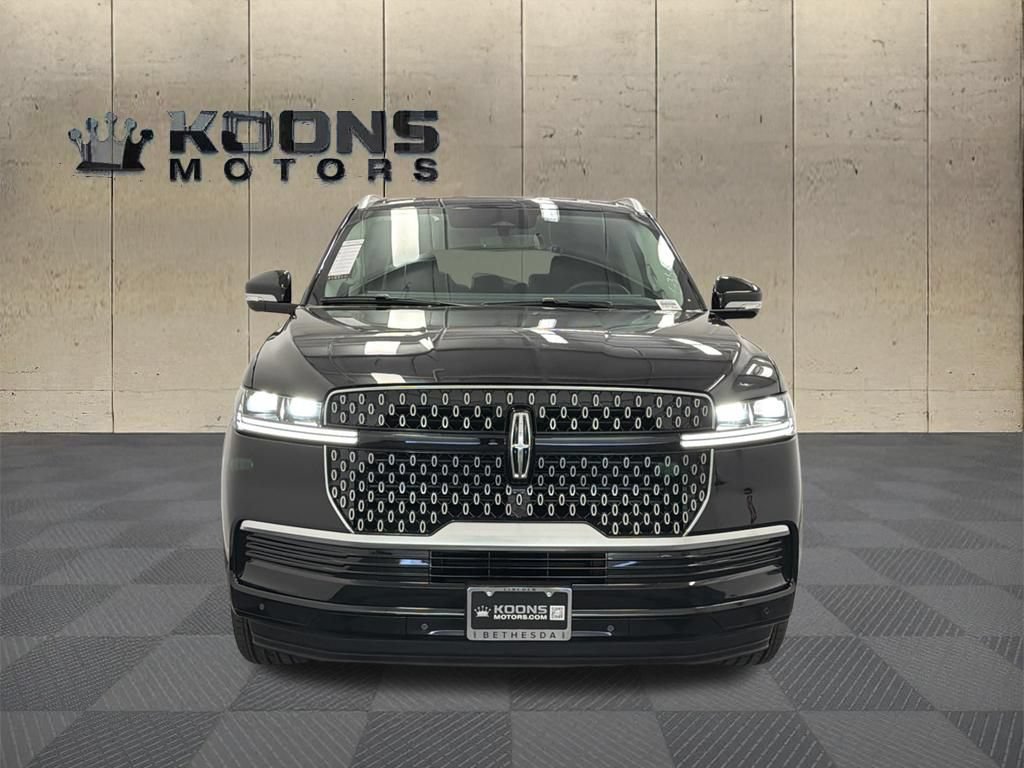 New 2026 Lincoln Navigator L Premier AWD/4WD image 3