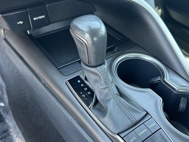 Used 2024 Toyota Camry SE w/ Convenience Package FWD image 28