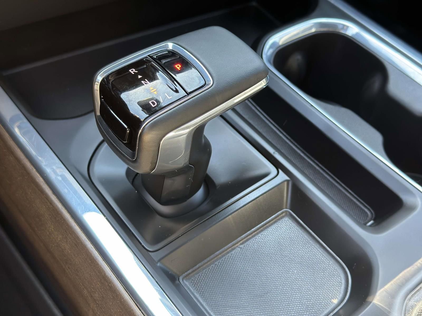 Used 2024 Chevrolet Silverado 1500 High Country w/ High Country Premium Package image 13