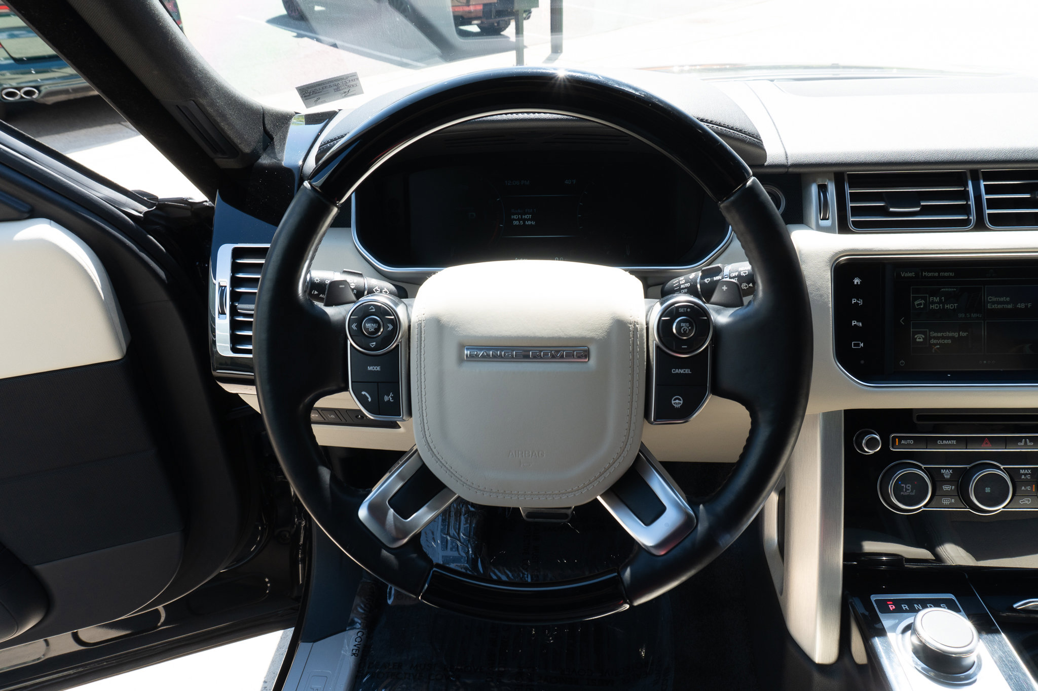 Used 2016 Land Rover Range Rover Supercharged image 11