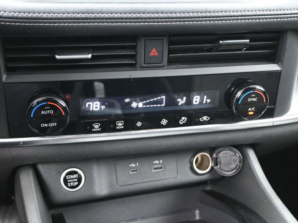 Used 2023 Nissan Rogue SV image 19