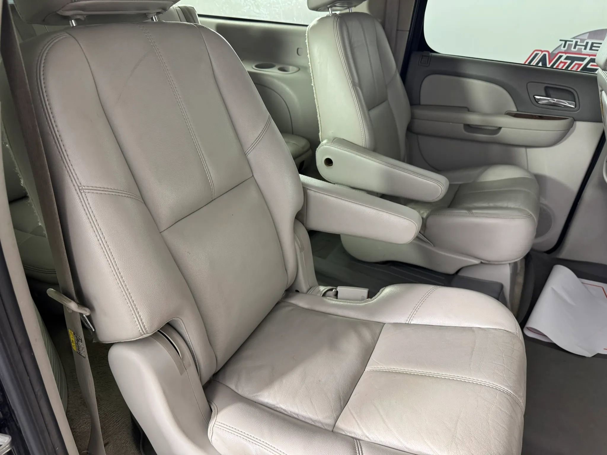 Used 2007 Chevrolet Suburban LTZ w/ LTZ Preferred Equipment Group AWD/4WD image 39