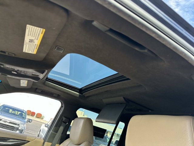 Certified 2019 Cadillac Escalade ESV Platinum AWD/4WD image 18