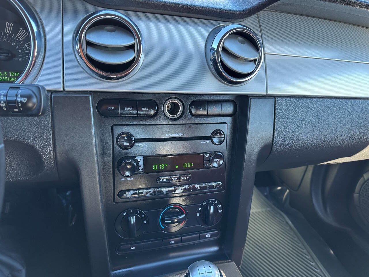 Used 2005 Ford Mustang GT image 32