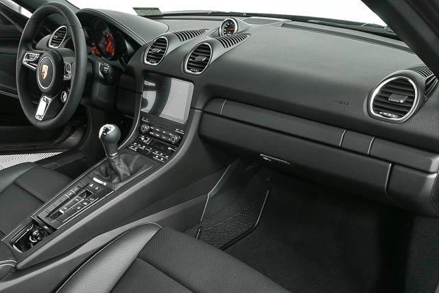 New 2025 Porsche 718 Boxster image 18