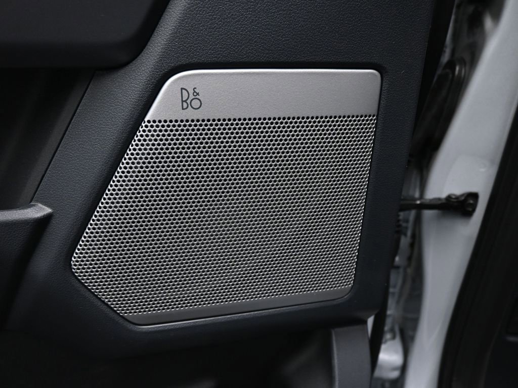 New 2025 Ford F150 Lightning Lariat image 12