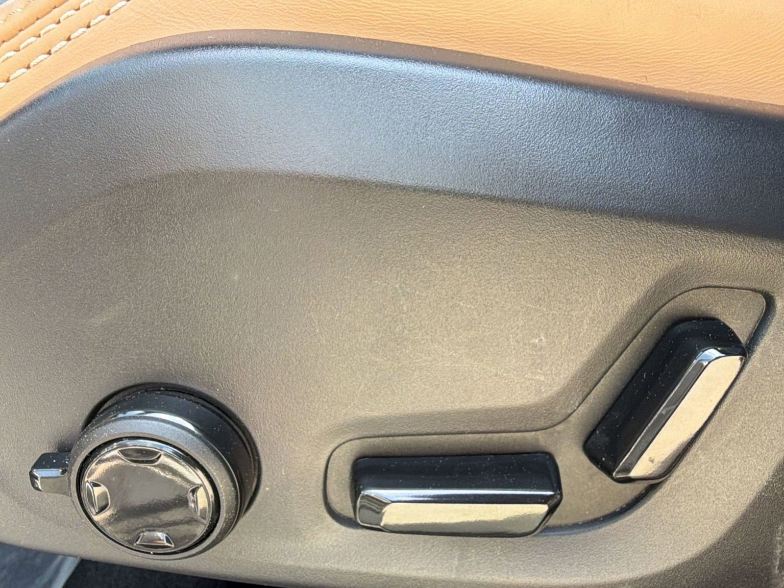 Used 2025 Volvo XC60 B5 Ultra w/ Protection Package Premier image 14