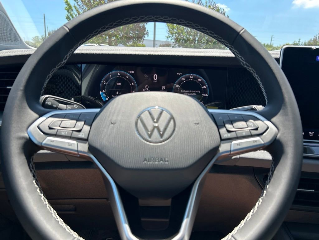 New 2026 Volkswagen Tiguan SE FWD image 24
