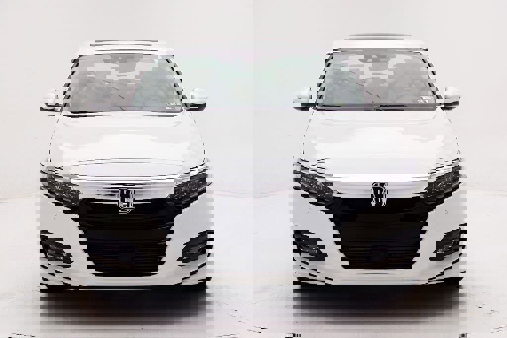 Used 2018 Honda Accord Touring image 5