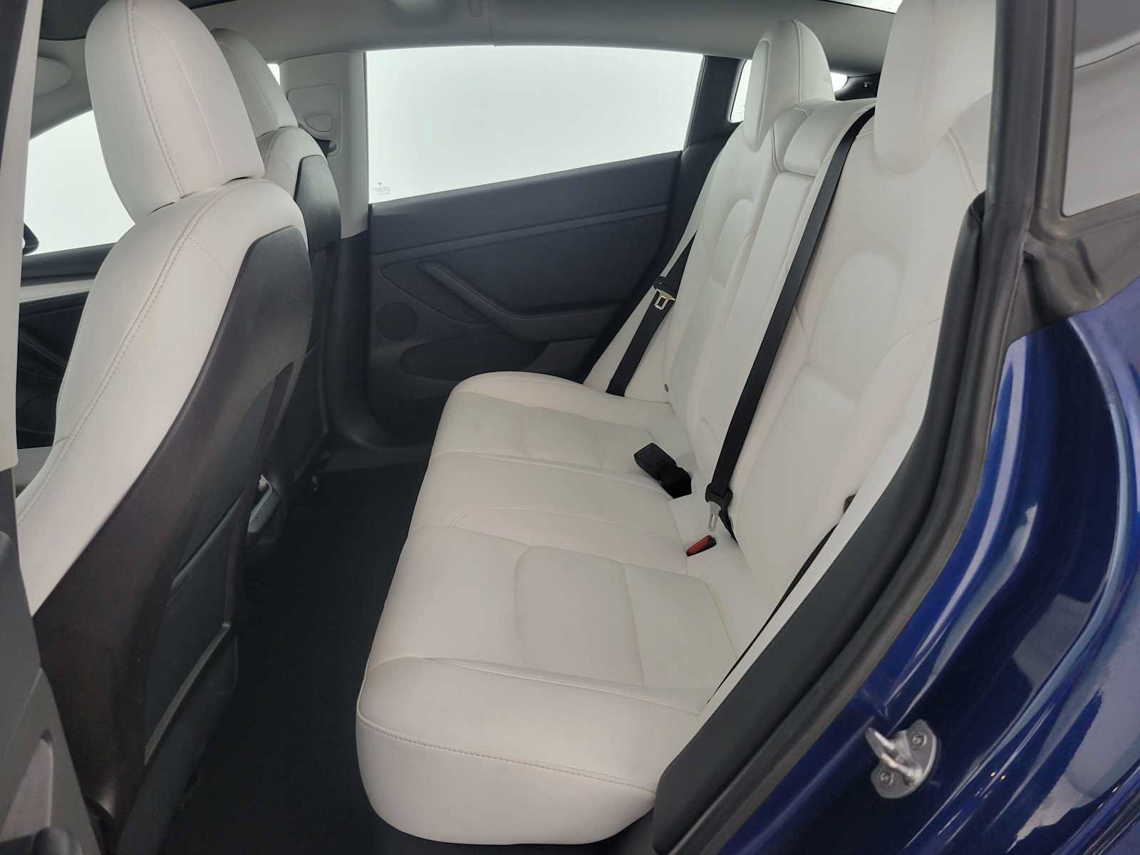 Used 2021 Tesla Model 3 Standard Range Plus RWD image 16