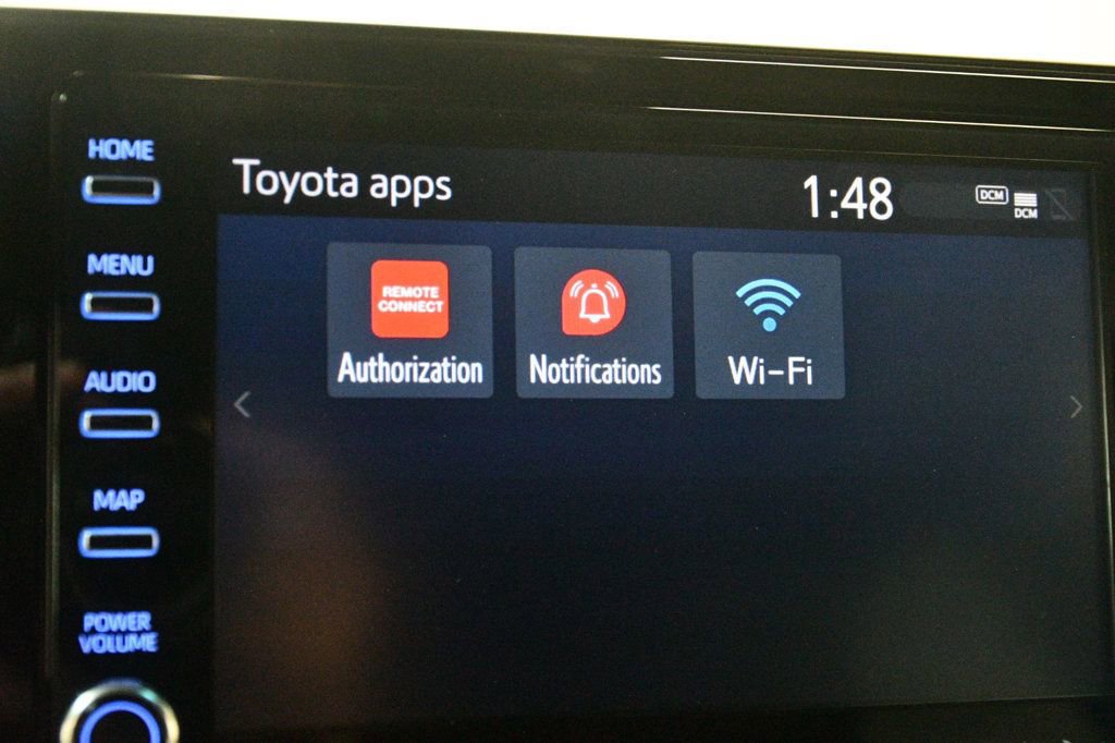 Used 2022 Toyota Venza XLE image 61