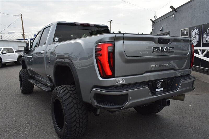 Used 2024 GMC Sierra 3500 Denali Ultimate image 3