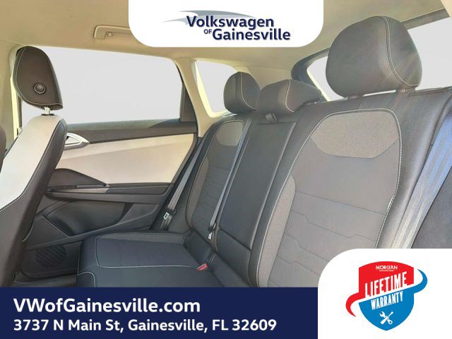Used 2025 Volkswagen Taos SE FWD image 13