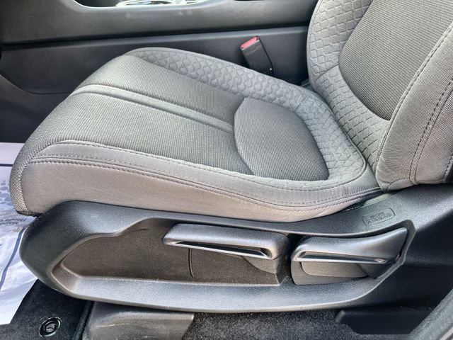 Used 2023 Honda Pilot LX image 16