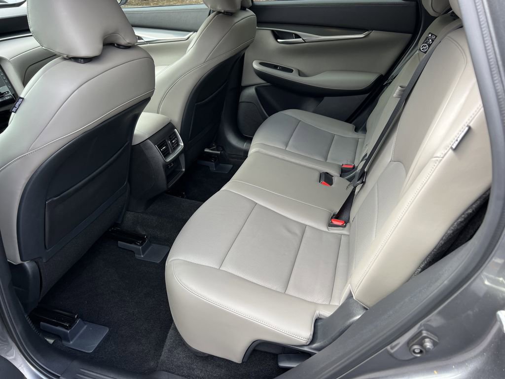 Certified 2025 INFINITI QX50 Luxe image 17