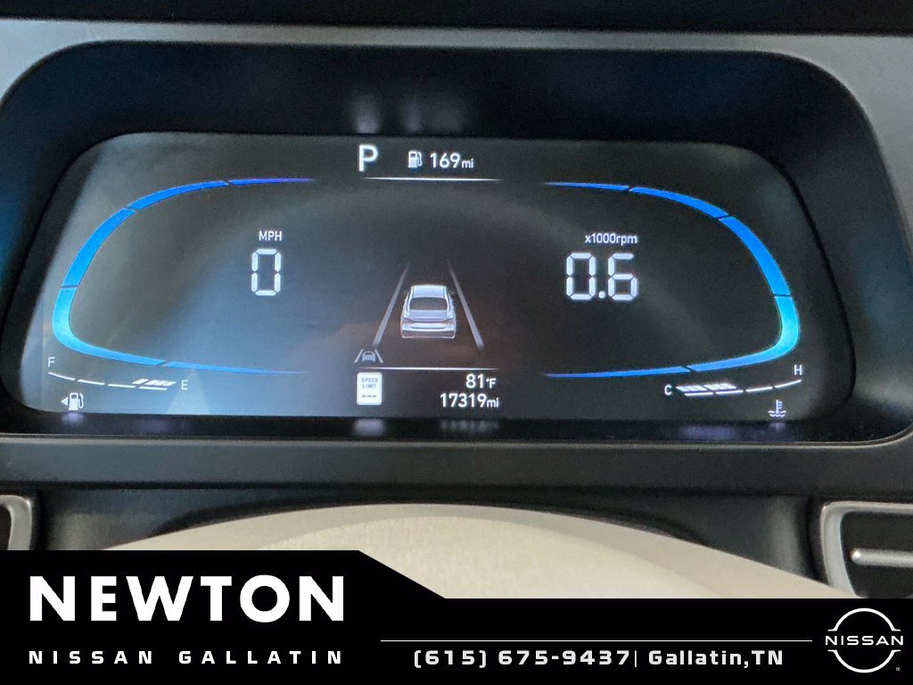 Used 2025 Hyundai Elantra Sport FWD image 22