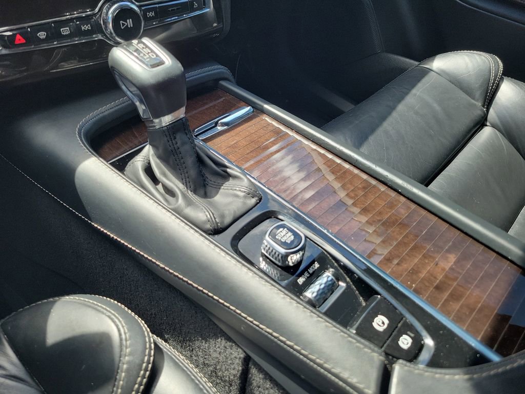 Used 2018 Volvo XC90 T5 Momentum w/ Convenience Package FWD image 34