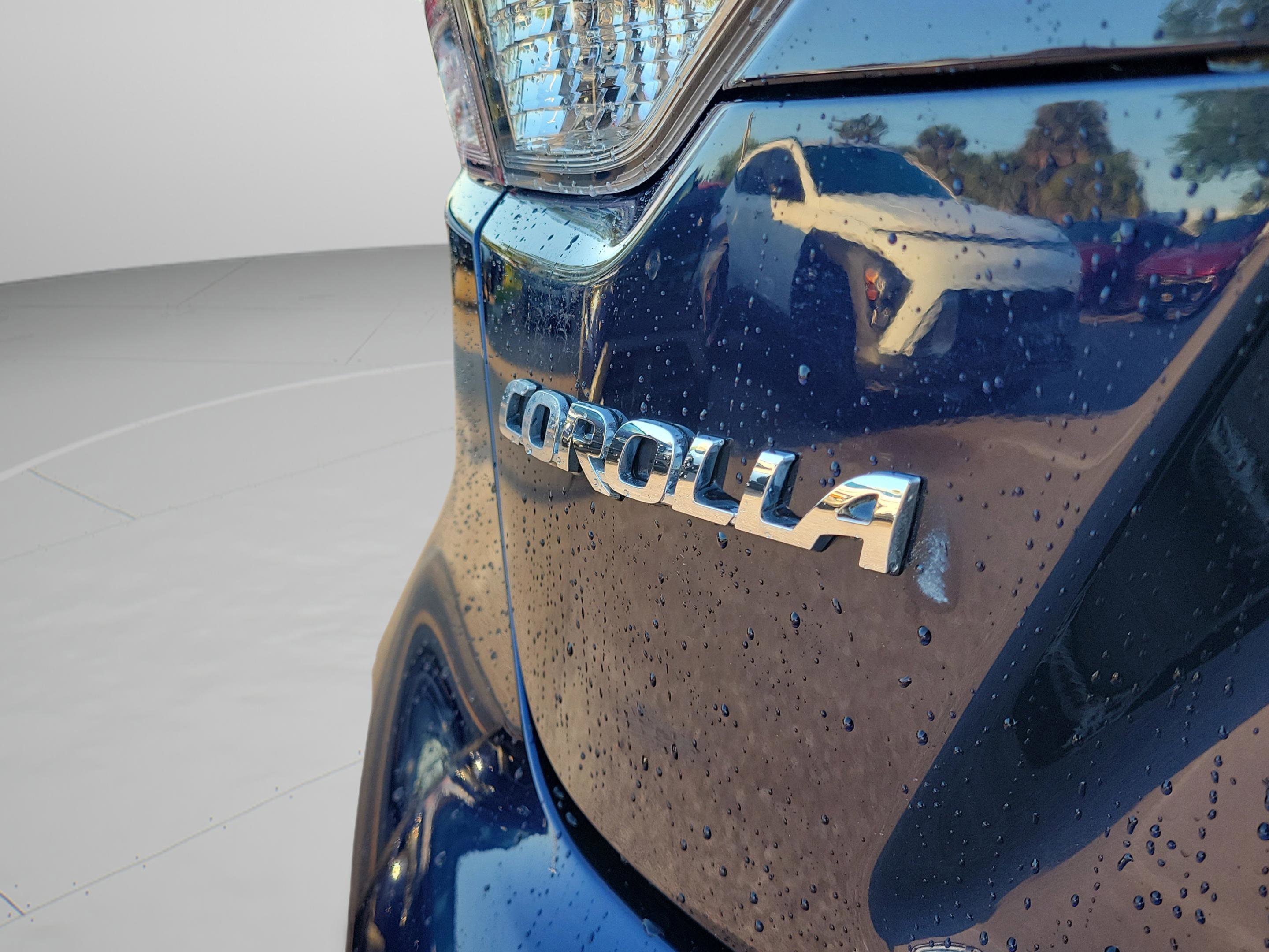 Used 2022 Toyota Corolla LE image 6