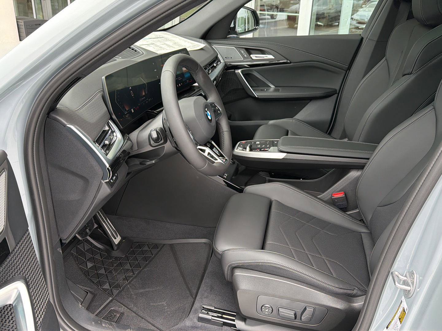 New 2026 BMW X2 xDrive28i w/ Technology Package AWD/4WD image 10