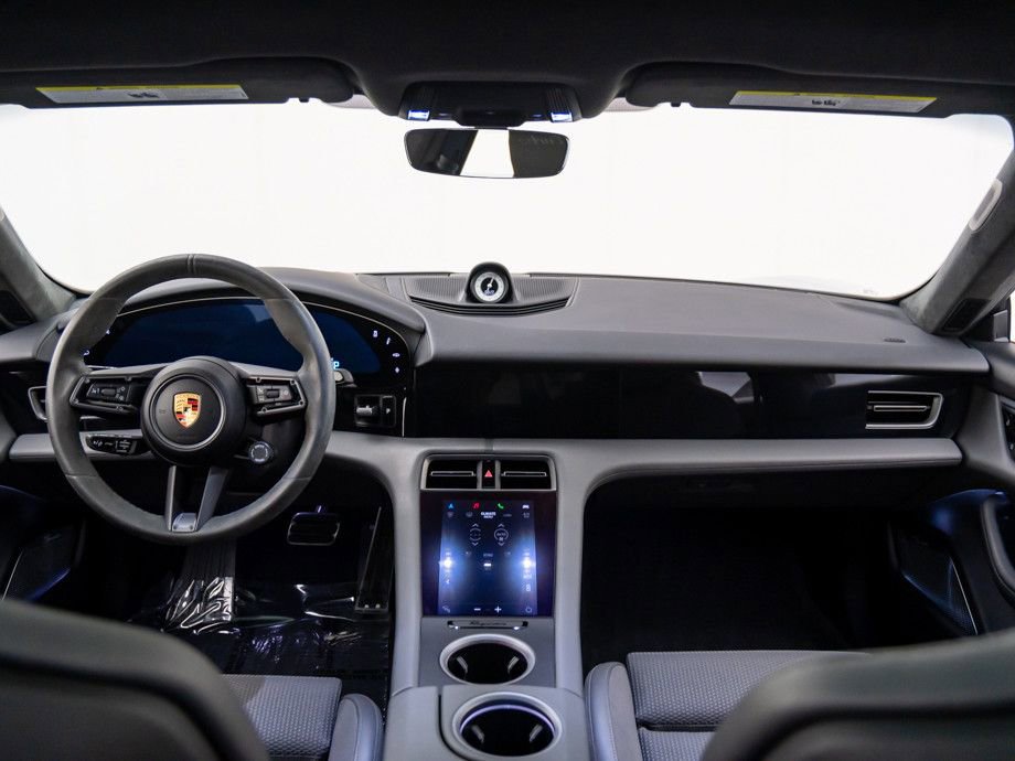 Used 2021 Porsche Taycan Turbo image 11