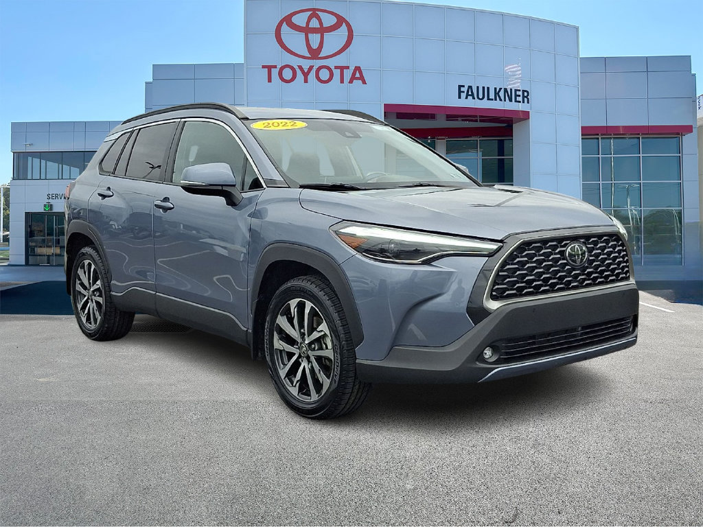 Used 2022 Toyota Corolla Cross XLE w/ Convenience Package AWD/4WD image 1