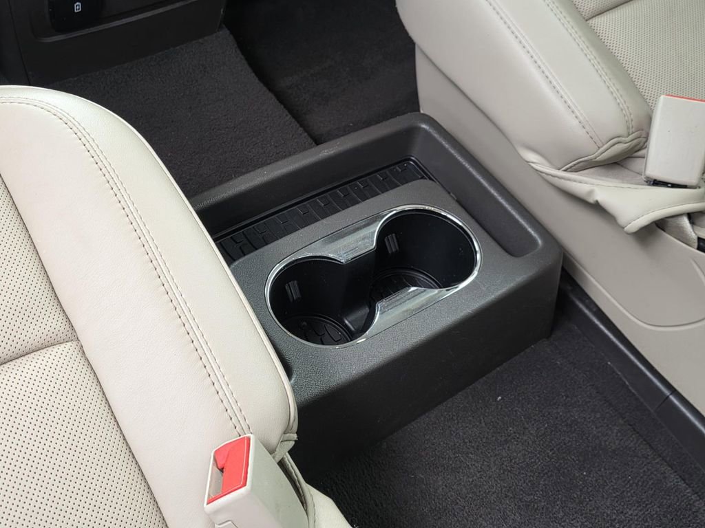 Used 2022 Lincoln Aviator Grand Touring w/ Elements Package Plus image 11