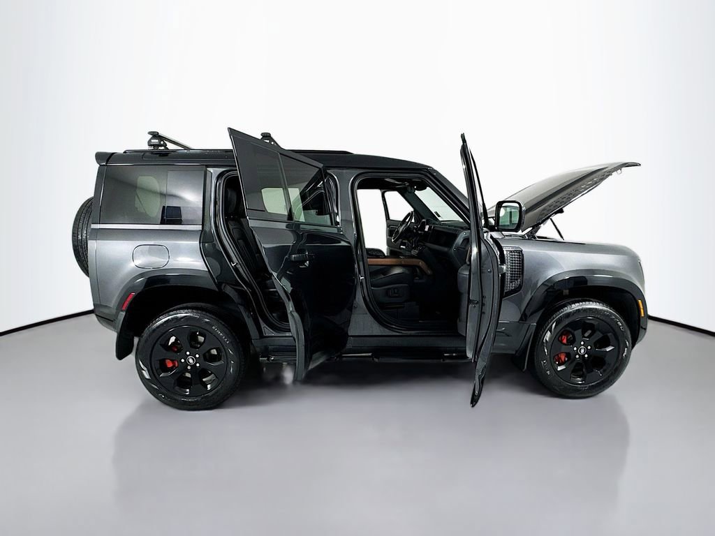 Used 2022 Land Rover Defender 110 X AWD/4WD image 29