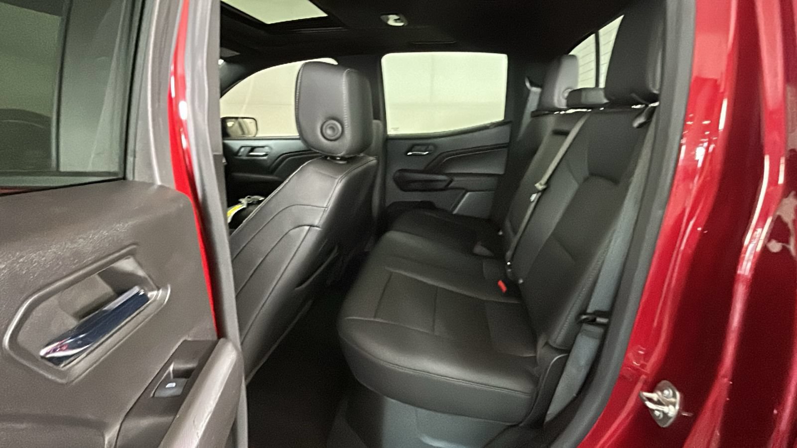 Used 2024 GMC Canyon Elevation w/ Convenience Package AWD/4WD image 30
