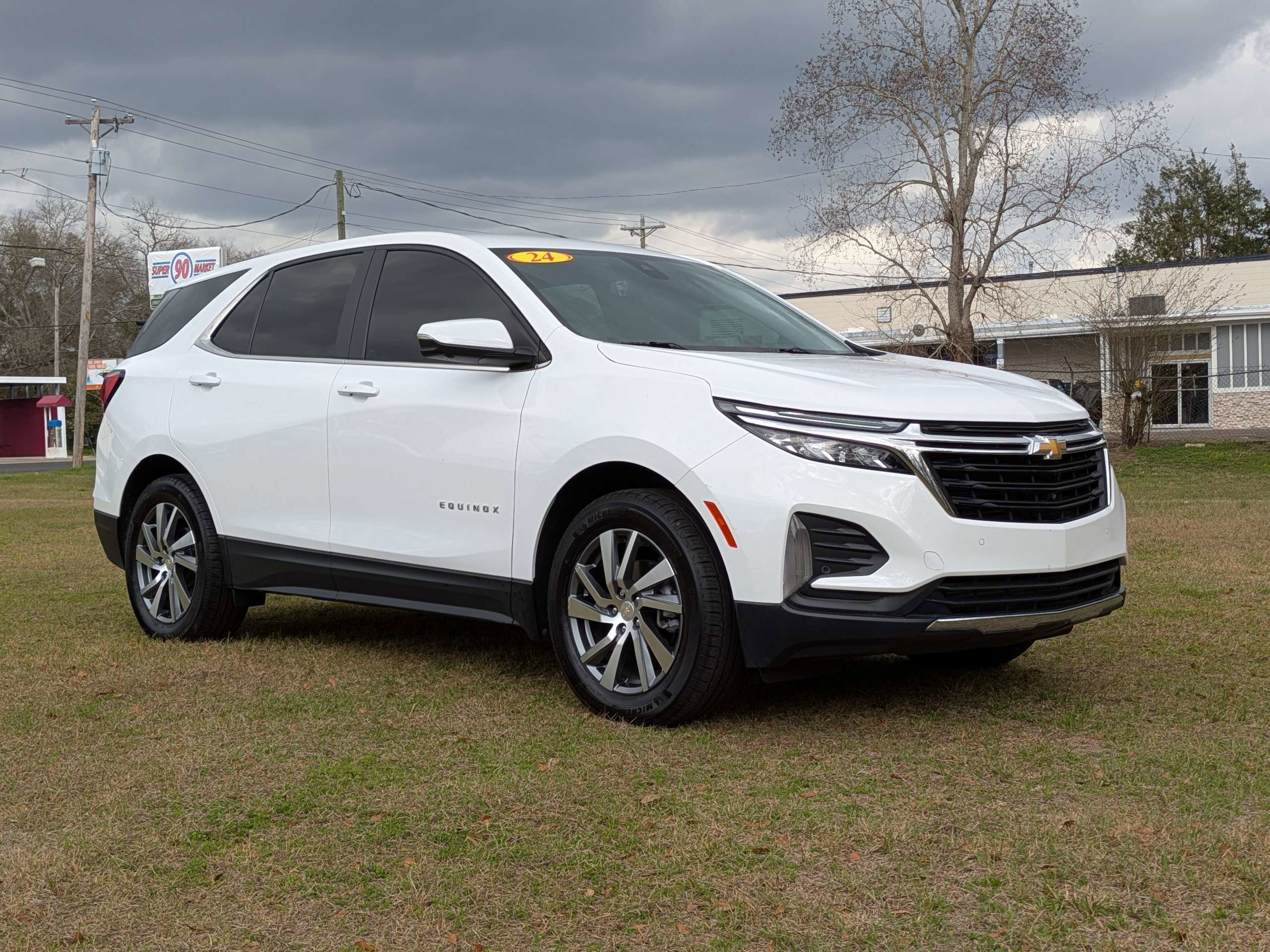 Certified 2024 Chevrolet Equinox LT FWD image 2