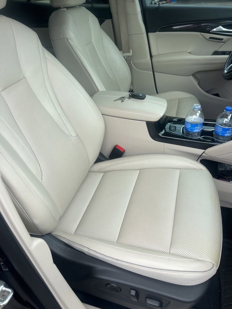 Used 2021 Buick Envision Essence w/ Technology Package I FWD image 13