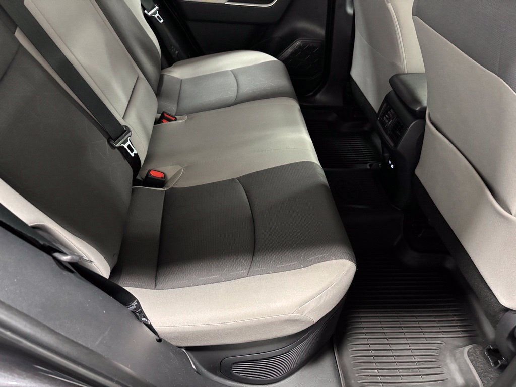 Used 2025 Toyota RAV4 XLE AWD/4WD image 51