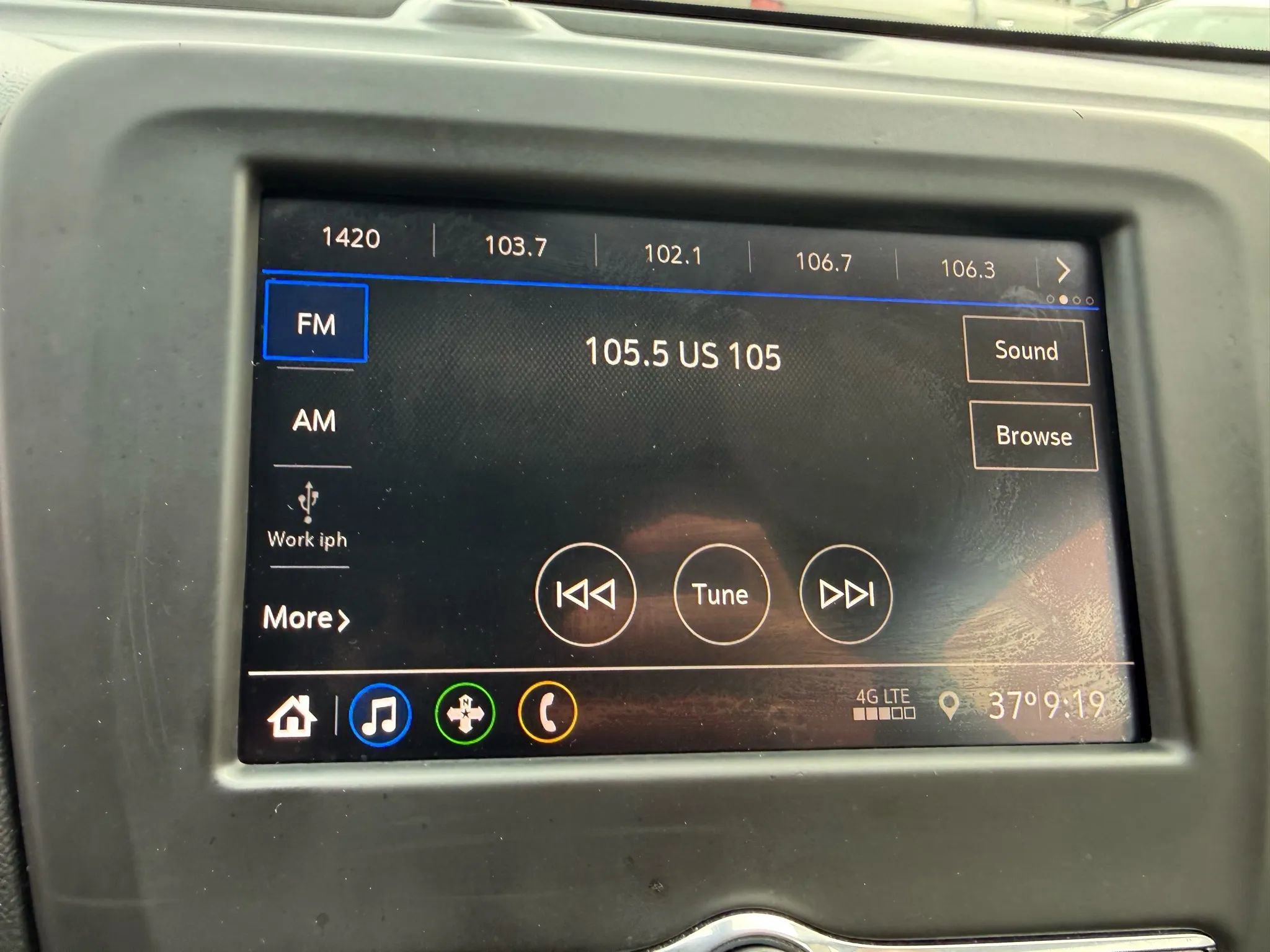 Used 2020 Chevrolet Equinox LT image 16