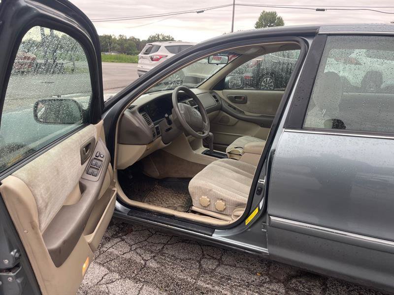 Used 1998 Toyota Avalon XL FWD image 8