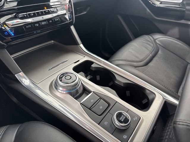 Used 2022 Ford Explorer Platinum w/ Equipment Group 601A image 32