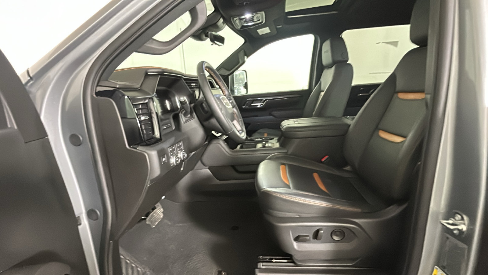 Used 2026 GMC Sierra 2500 AT4 w/ AT4 Premium Plus Package AWD/4WD image 14