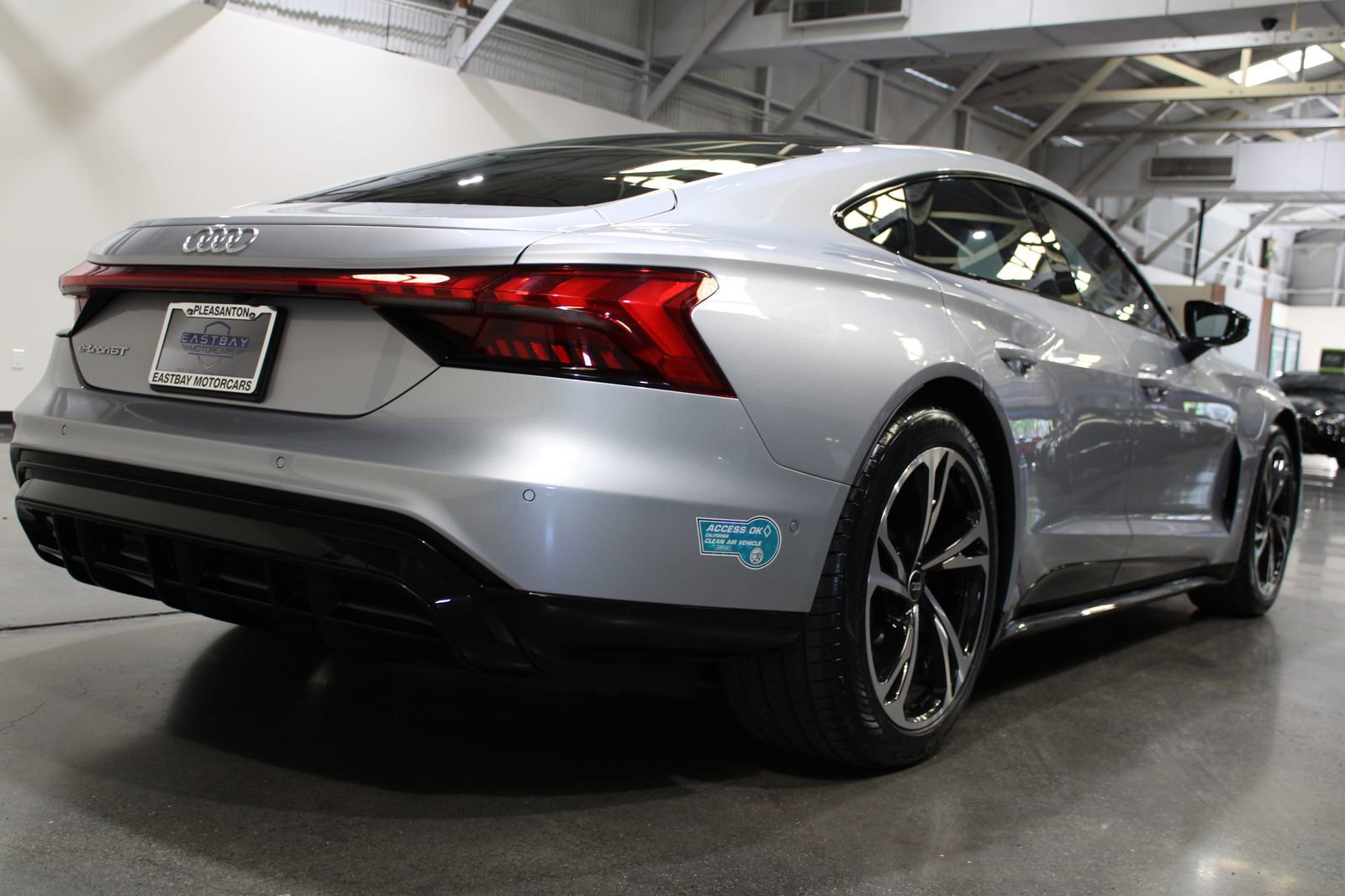 Used 2023 Audi e-tron GT Prestige AWD/4WD image 12
