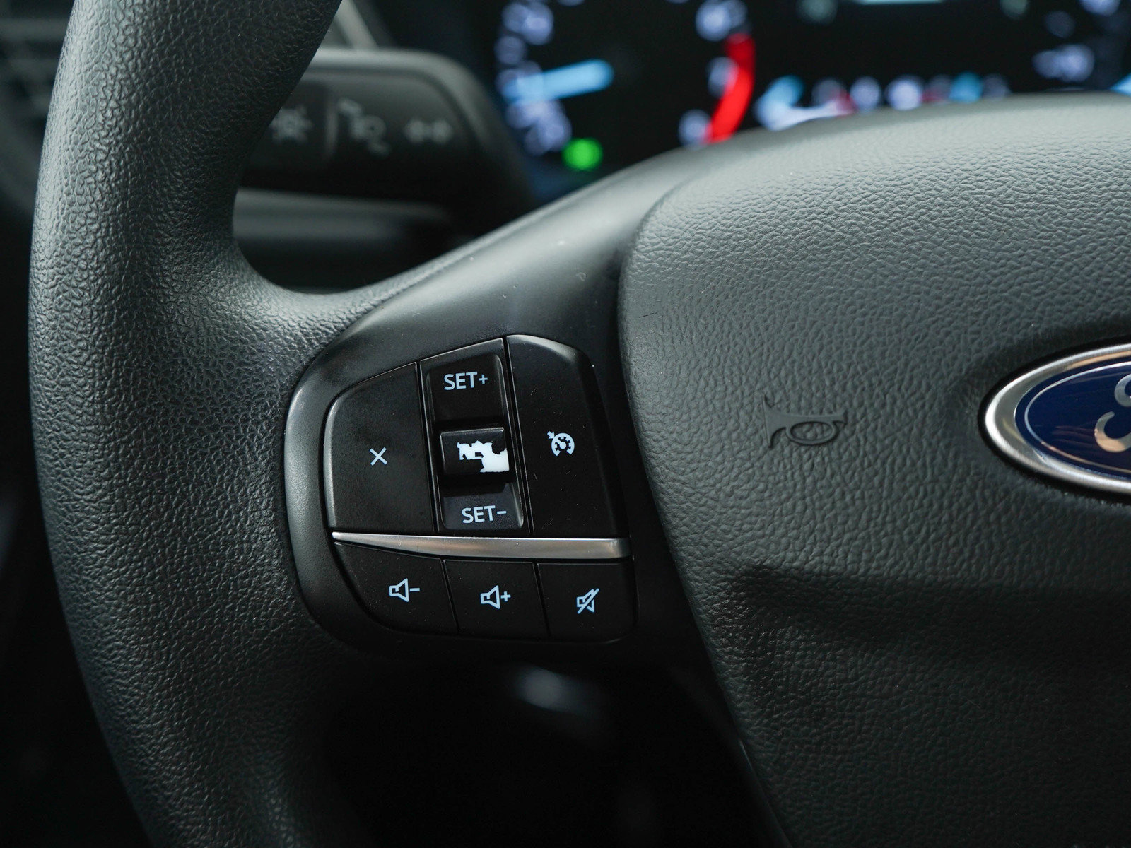 Used 2020 Ford Escape SE image 26