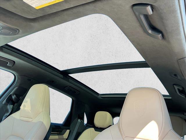 Used 2025 Porsche Cayenne GTS image 13