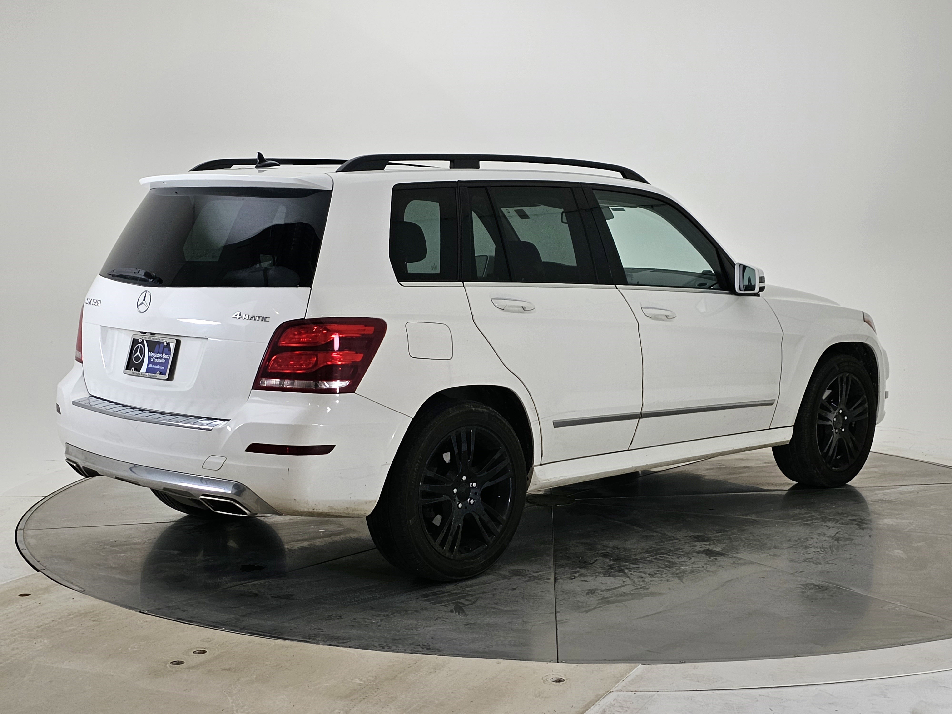 Used 2015 Mercedes-Benz GLK 350 4MATIC image 3